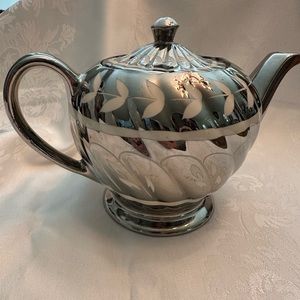 Sadler made in England tea pot